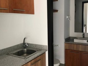 En venta oficina ejecutiva 77m2- Pichincha - Quito