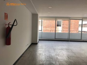 En venta oficina ejecutiva 77m2- Pichincha - Quito