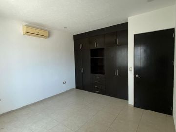 Casa en Venta en Lomas del Sol / EXCELENTE PRECIO