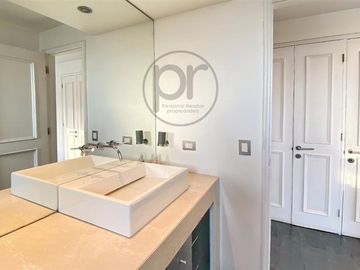 Departamento en Venta en Plaza Perú, Isidora Goyenechea, Av Presidente Riesco
