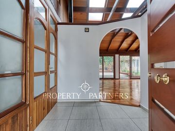 🏠🔑 Arriendo Casa en La Reina: 4 Dormitorios, Jardín Amplio