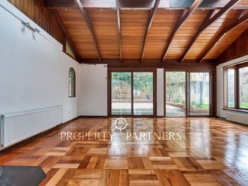 🏠🔑 Arriendo Casa en La Reina: 4 Dormitorios, Jardín Amplio