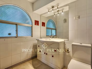 🏠🔑 Arriendo Casa en La Reina: 4 Dormitorios, Jardín Amplio