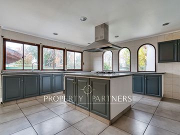 🏠🔑 Arriendo Casa en La Reina: 4 Dormitorios, Jardín Amplio