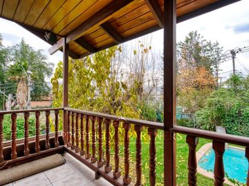 🏠🔑 Arriendo Casa en La Reina: 4 Dormitorios, Jardín Amplio