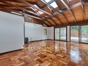 🏠🔑 Arriendo Casa en La Reina: 4 Dormitorios, Jardín Amplio