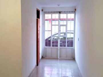 Casa con Locales Comerciales en Venta