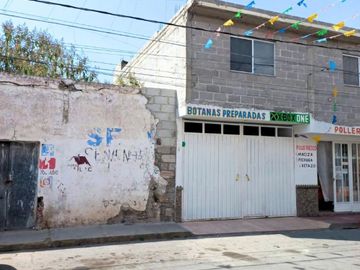 Casa con Locales Comerciales en Venta