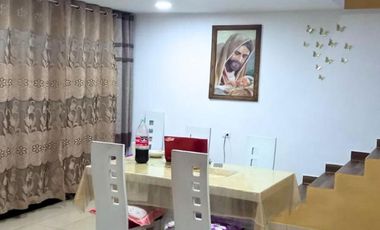 Casa con Locales Comerciales en Venta