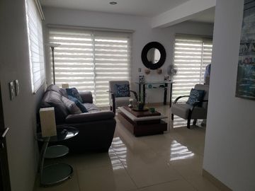 SE VENDE CASA EN ZIBATA QUERETARO