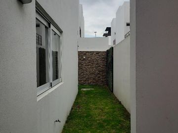 SE VENDE CASA EN ZIBATA QUERETARO