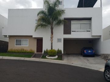SE VENDE CASA EN ZIBATA QUERETARO