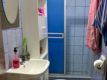 OCASION!!! VENDO CASA DE 3 PISOS MAS AZOTEAEN BREÑA LIMITE CON PUEBLO LIBRE
