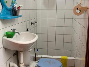 OCASION!!! VENDO CASA DE 3 PISOS MAS AZOTEAEN BREÑA LIMITE CON PUEBLO LIBRE