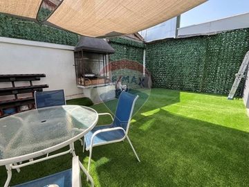 Moderna y remodelada casa en sector tranquilo