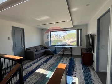 Moderna y remodelada casa en sector tranquilo
