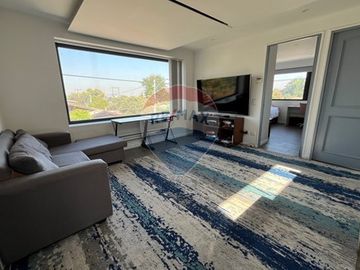 Moderna y remodelada casa en sector tranquilo