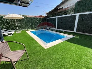 Moderna y remodelada casa en sector tranquilo