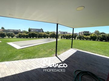 Casa en Venta en Haras Santa Maria, Escobar, G.B.A. Zona Norte, Argentina