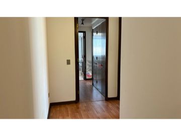 VENDO DEPARTAMENTO AMPLIO EN LAS CONDES, SECTOR METRO ESCUELA MILITAR