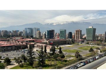 VENDO DEPARTAMENTO AMPLIO EN LAS CONDES, SECTOR METRO ESCUELA MILITAR