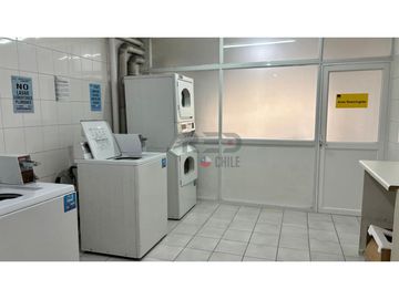 VENDO DEPARTAMENTO AMPLIO EN LAS CONDES, SECTOR METRO ESCUELA MILITAR