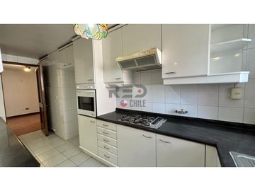 VENDO DEPARTAMENTO AMPLIO EN LAS CONDES, SECTOR METRO ESCUELA MILITAR