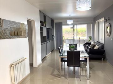 Casa en Venta en Fincas del Sur 1 - 3 dormitorios - cocheras - pileta