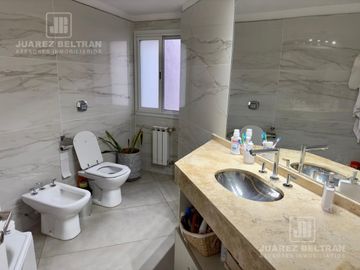 Casa en Venta en Fincas del Sur 1 - 3 dormitorios - cocheras - pileta