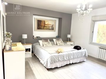 Casa en Venta en Fincas del Sur 1 - 3 dormitorios - cocheras - pileta