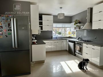 Casa en Venta en Fincas del Sur 1 - 3 dormitorios - cocheras - pileta