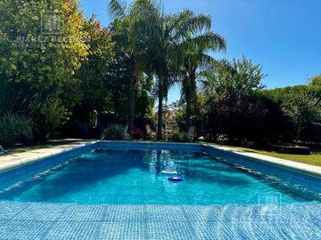 Casa en Venta en Fincas del Sur 1 - 3 dormitorios - cocheras - pileta