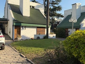 DUPLEX/TRIPEX EN COMPLEJO CERRADO