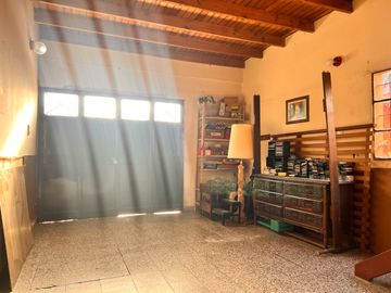 Casa en VENTA | 2/3 Dormi - Quincho y parrilla | 33 e/ 24 y 25 - La Plata