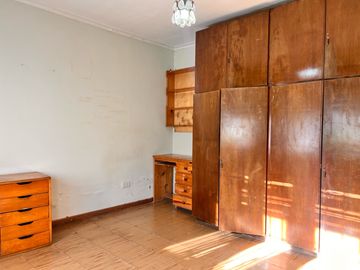 Casa en VENTA | 2/3 Dormi - Quincho y parrilla | 33 e/ 24 y 25 - La Plata