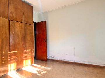Casa en VENTA | 2/3 Dormi - Quincho y parrilla | 33 e/ 24 y 25 - La Plata