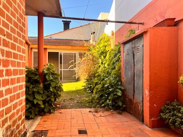 Casa en VENTA | 2/3 Dormi - Quincho y parrilla | 33 e/ 24 y 25 - La Plata