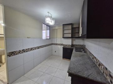 VENTA DE DEPARTAMENTO 3 DORMITORIOS CON ASCENSOR, CENTRO DE GYE (LC)
