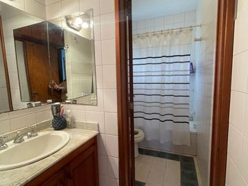 Casa en  venta City Bell 3 dormitorios parque pileta quincho