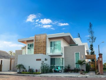 VENTA CASA EN LA PLAYA URBANIZACION VENTURA RESORTE OLON SANTA ELENA (CMC)