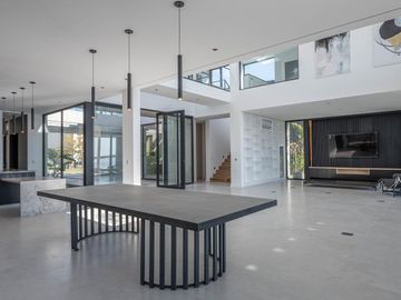 Casa Premium al lago central en venta - Barrio Marinas - Puertos del Lago - Escobar