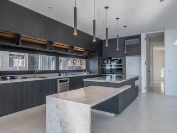 Casa Premium al lago central en venta - Barrio Marinas - Puertos del Lago - Escobar