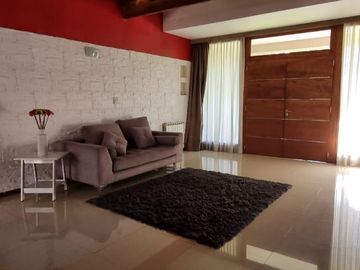 Casa en Tristán Suarez