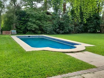 Casa en Tristán Suarez