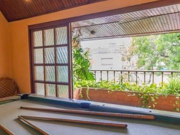 Casa 4 ambientes garage parque parrilla pileta en Montecastro