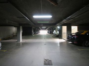 Venta de Departamento 3 ambientes con Cochera P. B.  Pilar