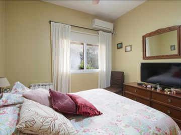 Venta de Departamento 3 ambientes con Cochera P. B.  Pilar