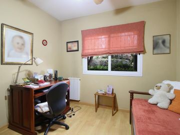 Venta de Departamento 3 ambientes con Cochera P. B.  Pilar