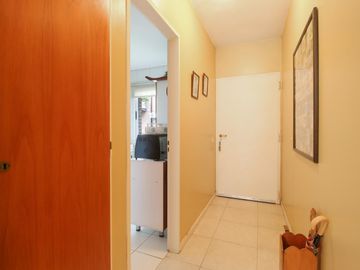 Venta de Departamento 3 ambientes con Cochera P. B.  Pilar