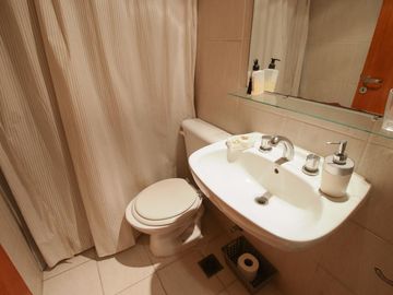 Venta de Departamento 3 ambientes con Cochera P. B.  Pilar